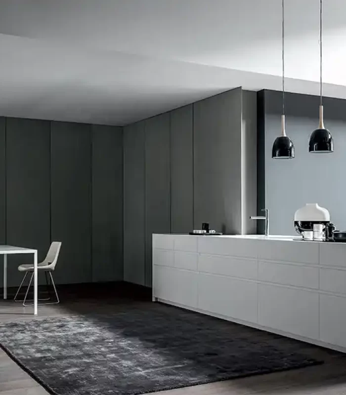 Cuisine FLY, éléments suspendus et volumes aériens